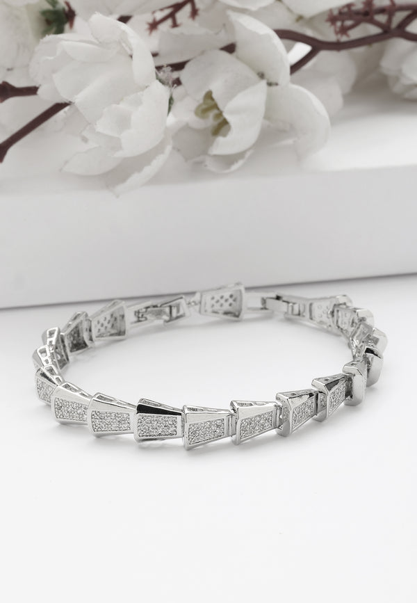 Bracelet Cascading Over Cut Diva