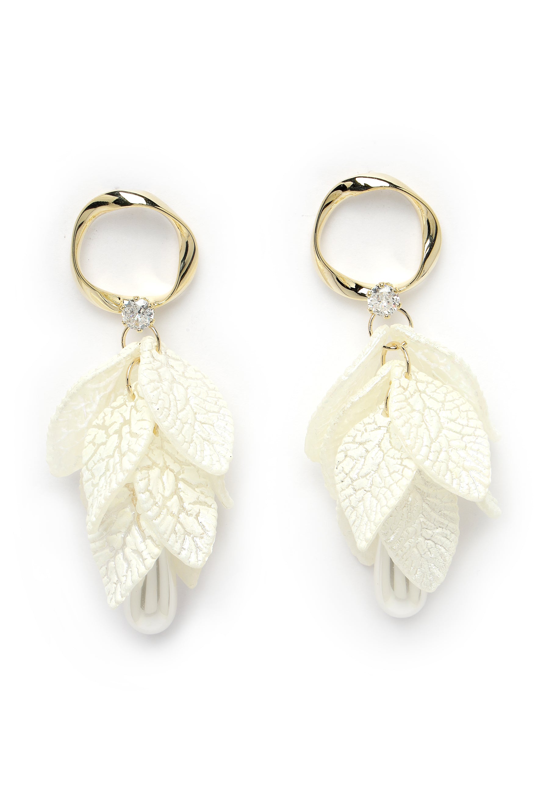 Cascading White Leaf Dangle Oorbellen