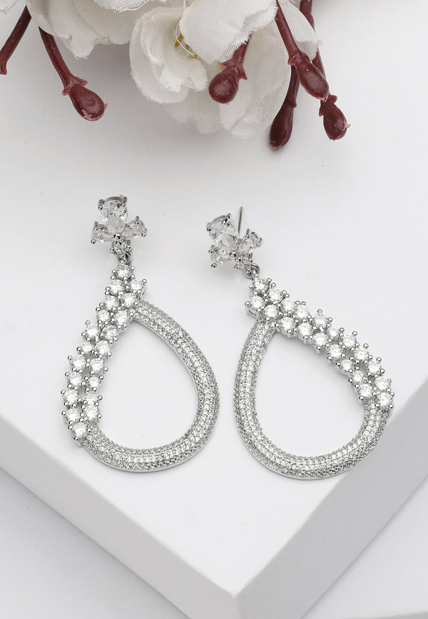 Boucles d'oreilles en forme d'amande étincelantes Diva