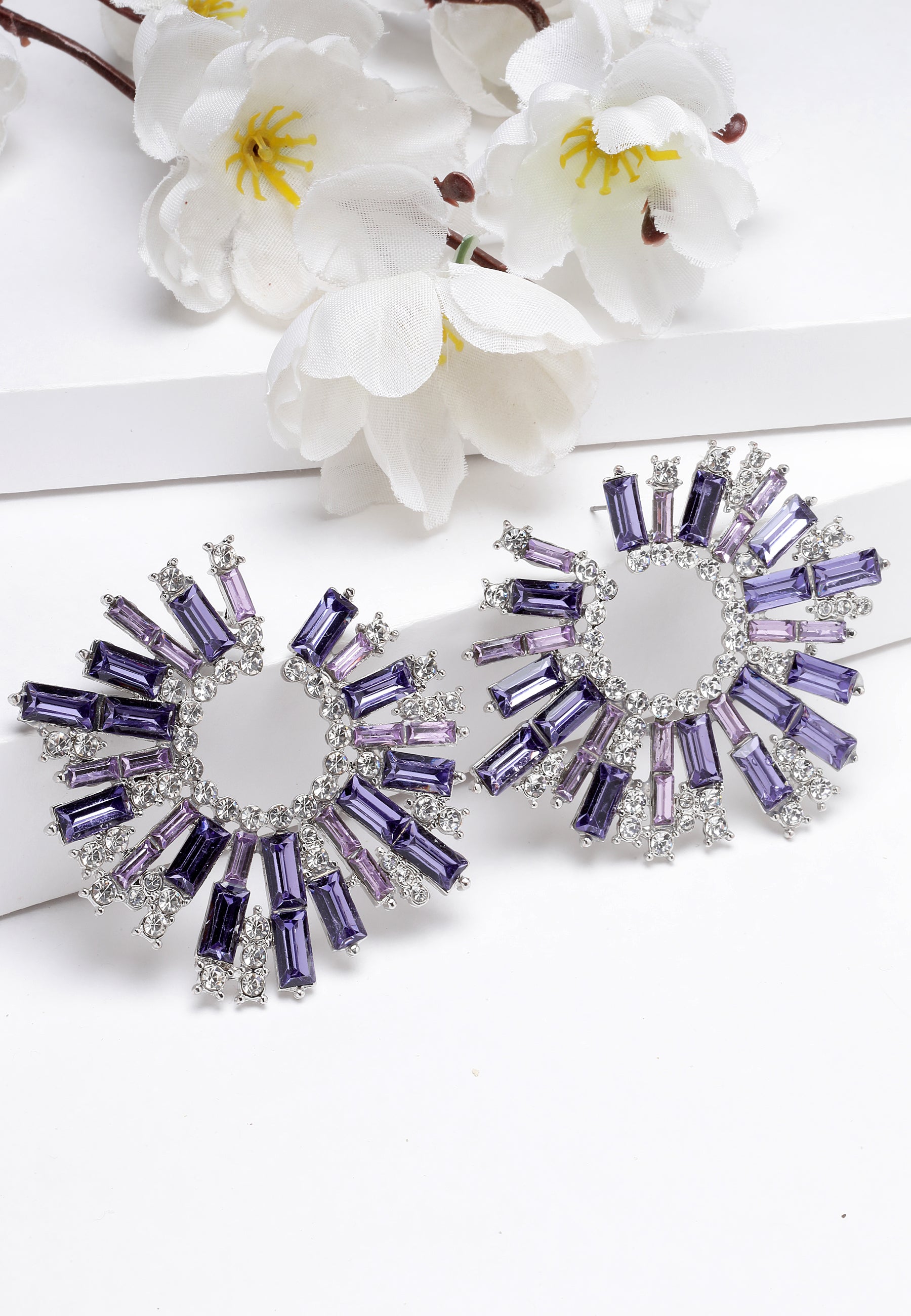 Sparkling Sunbeam Stud Earrings In Lilac