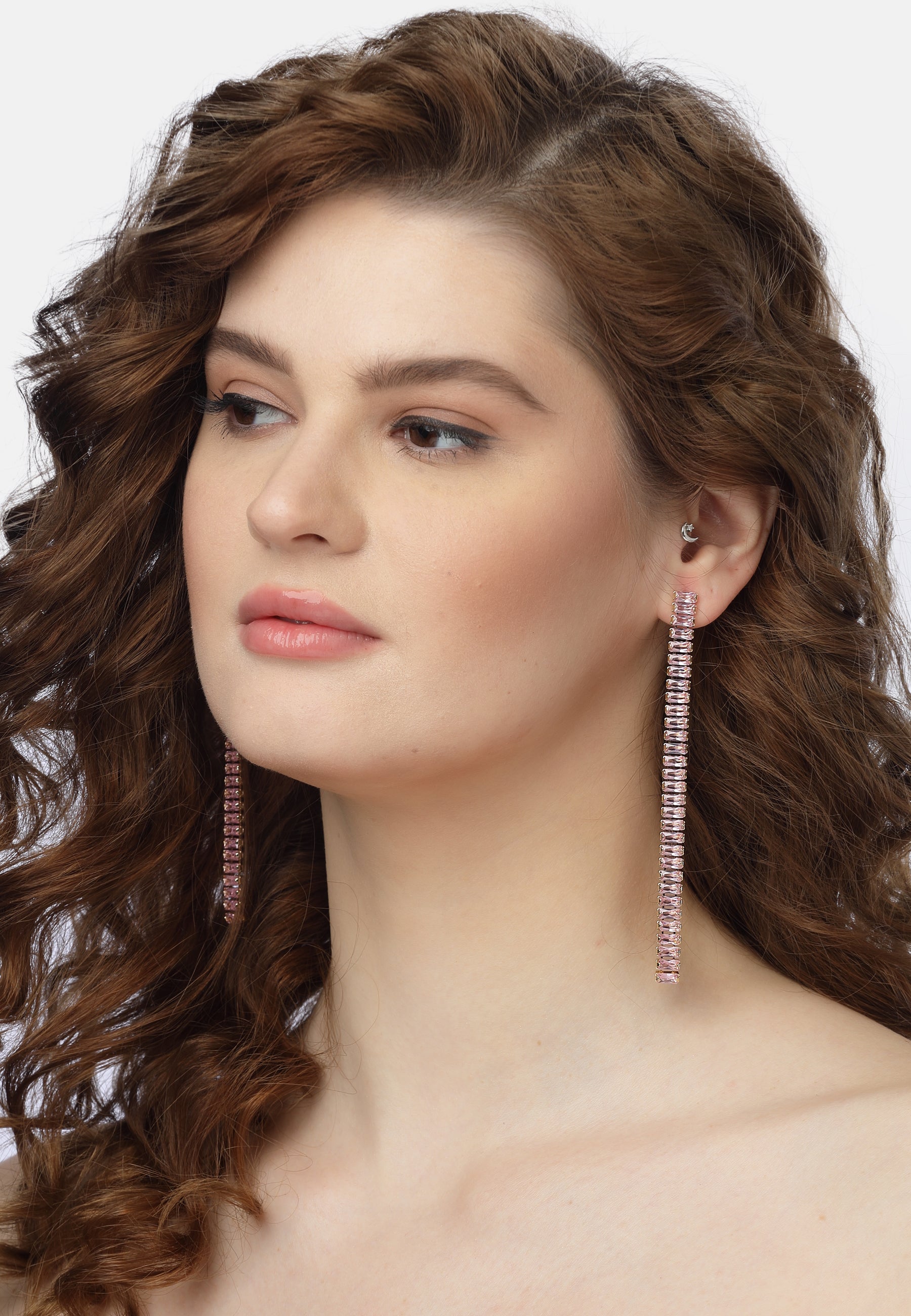 Boucles d'oreilles longues linéaires roses