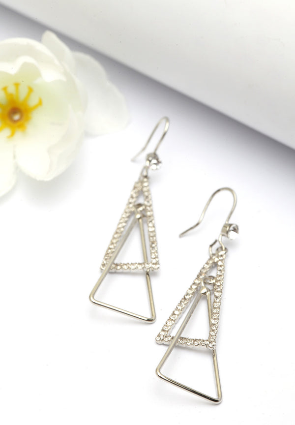 Boucles d'oreilles pendantes et scintillantes